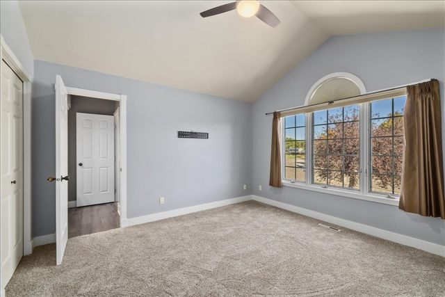 1200 Bluegrass Dr W, Billings, MT 59106