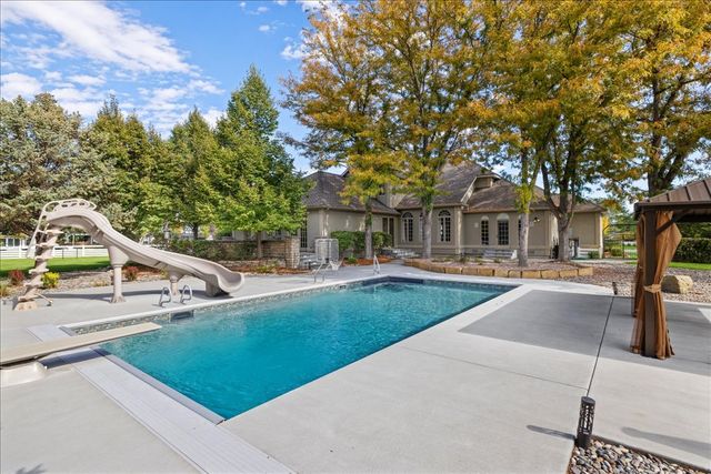 1200 Bluegrass Dr W, Billings, MT 59106