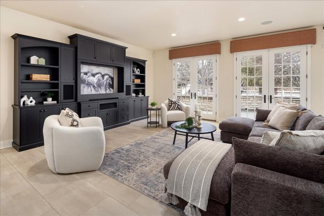 1200 Bluegrass Dr W, Billings, MT 59106