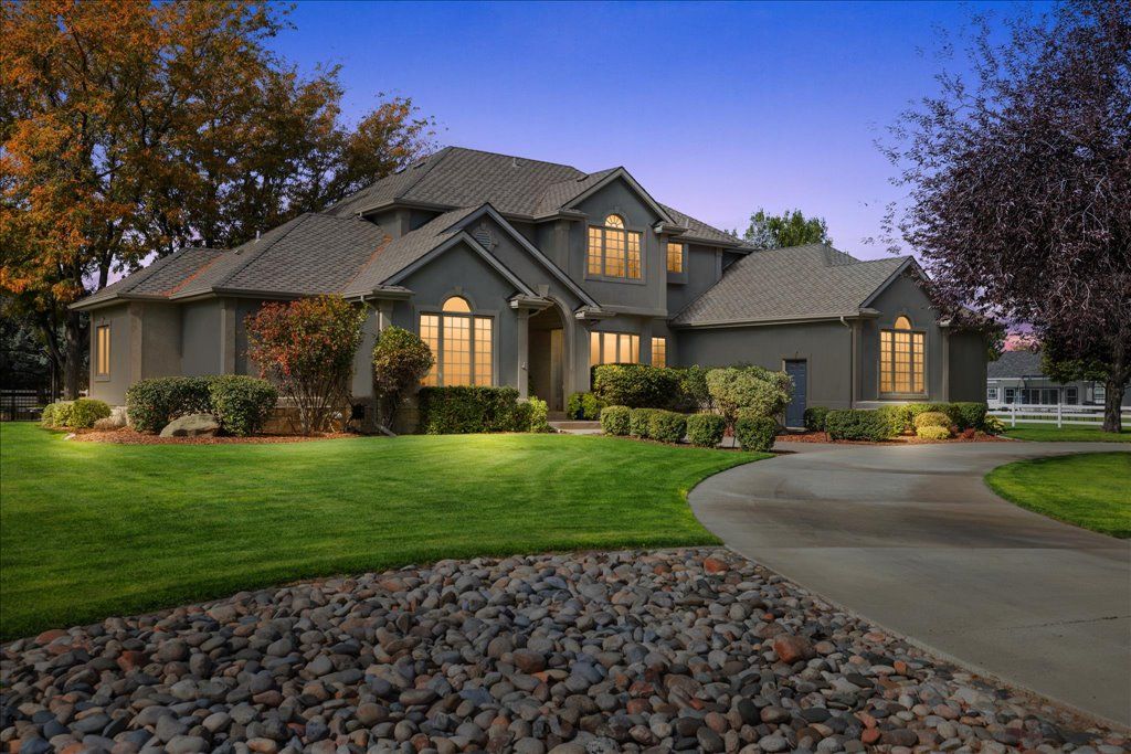 1200 Bluegrass Dr W, Billings, MT 59106