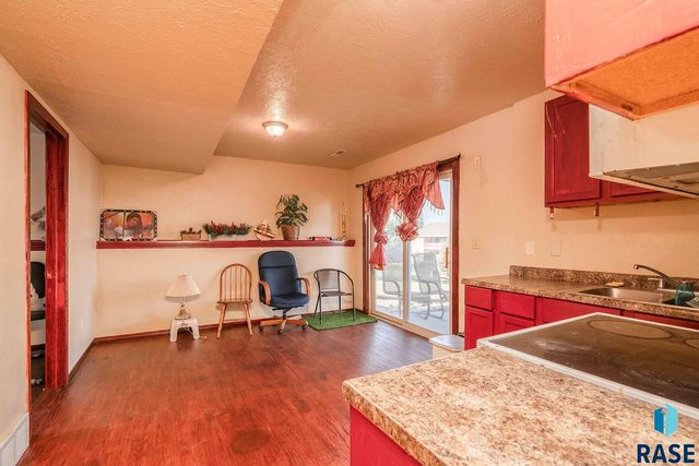 105 S Foss Ave Avenue, Sioux Falls, SD 57110