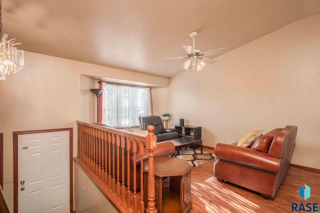 105 S Foss Ave Avenue, Sioux Falls, SD 57110