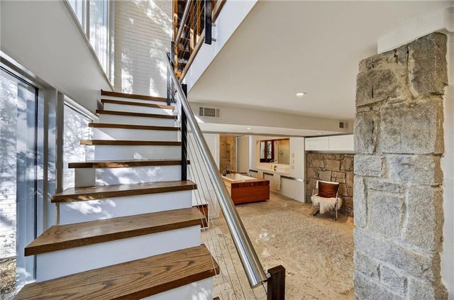 1196 Converse NE Drive, Atlanta, GA 30324