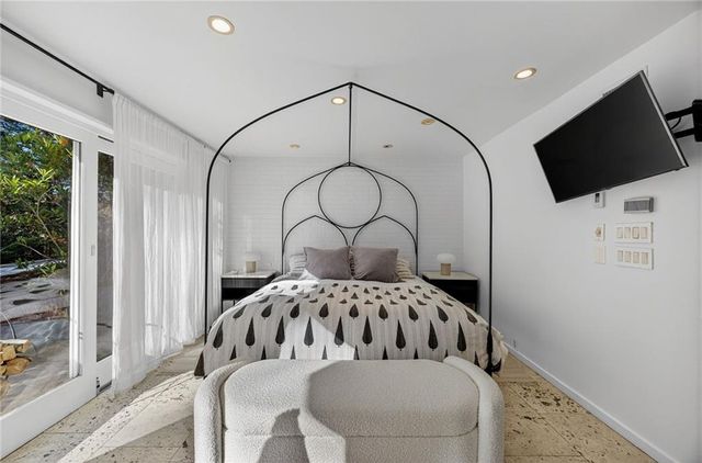 1196 Converse NE Drive, Atlanta, GA 30324