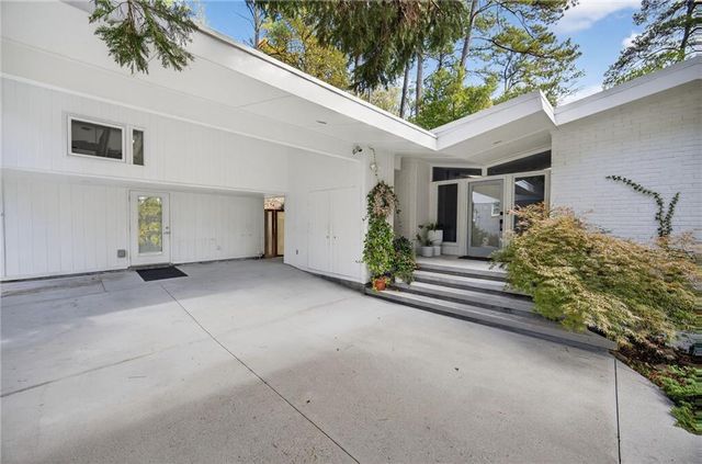 1196 Converse NE Drive, Atlanta, GA 30324