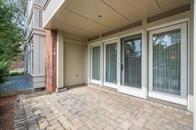 630 Hammond St 104, Brookline, MA 02467