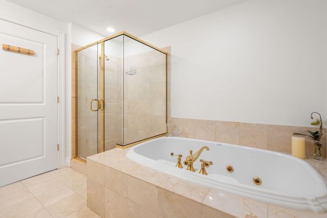 630 Hammond St 104, Brookline, MA 02467
