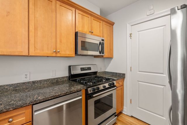630 Hammond St 104, Brookline, MA 02467