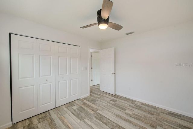 2589 SUNNY BREEZE AVENUE B, Largo, FL 33770