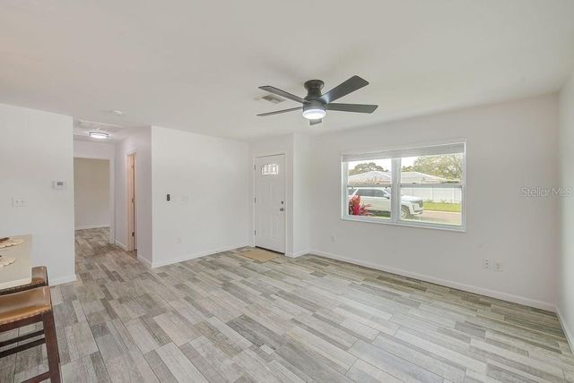 2589 SUNNY BREEZE AVENUE B, Largo, FL 33770