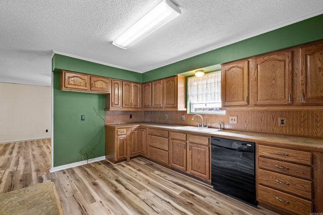 15 Rosewood Circle, Little Rock, AR 72205