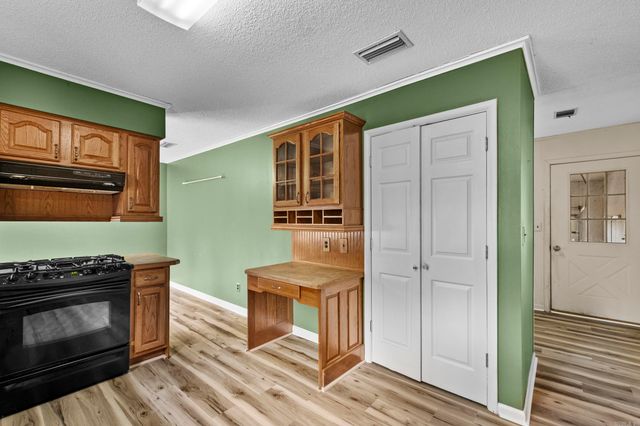 15 Rosewood Circle, Little Rock, AR 72205