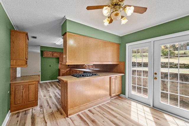 15 Rosewood Circle, Little Rock, AR 72205