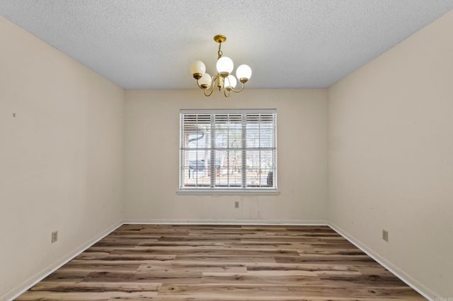 15 Rosewood Circle, Little Rock, AR 72205