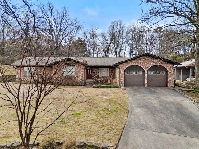 15 Rosewood Circle, Little Rock, AR 72205