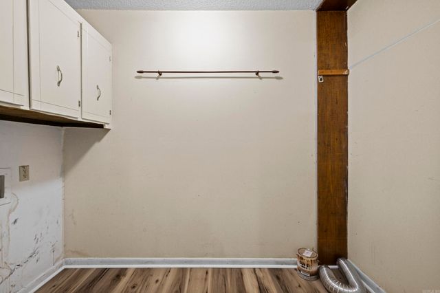 15 Rosewood Circle, Little Rock, AR 72205