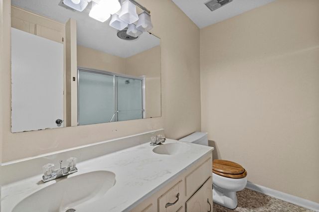 15 Rosewood Circle, Little Rock, AR 72205