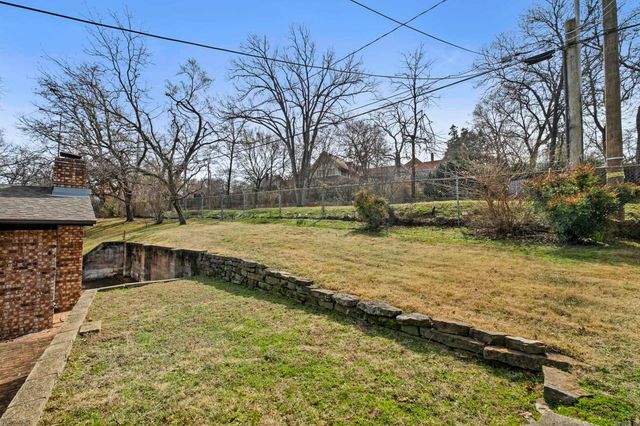 15 Rosewood Circle, Little Rock, AR 72205