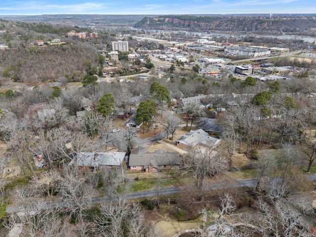 15 Rosewood Circle, Little Rock, AR 72205