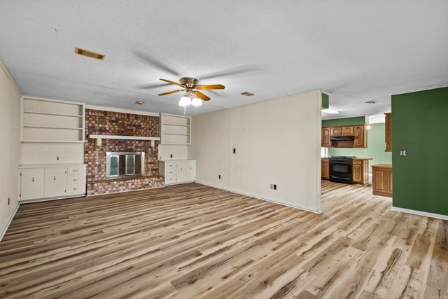 15 Rosewood Circle, Little Rock, AR 72205