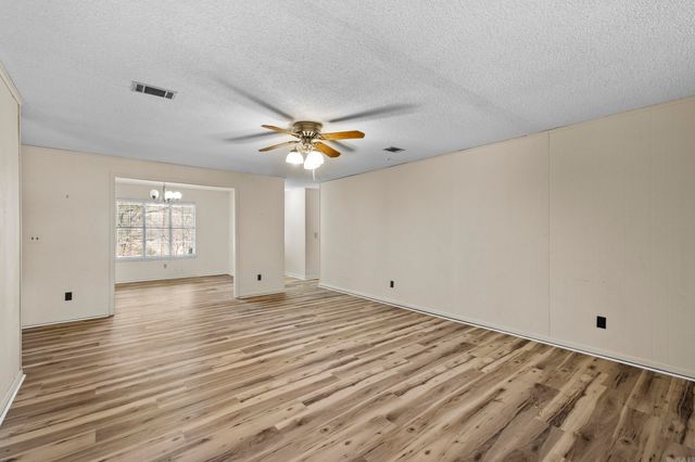 15 Rosewood Circle, Little Rock, AR 72205