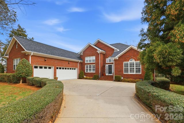 9211 Holly Hill Farm Road, Charlotte, NC 28277