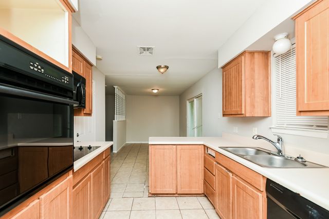 918 Kerry Street, Benbrook, TX 76126