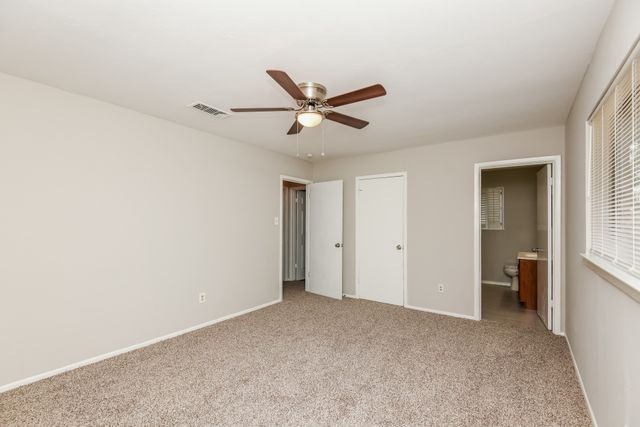 918 Kerry Street, Benbrook, TX 76126