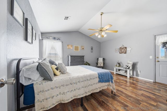 17787 S Santa Fe Street, Mounds, OK 74047