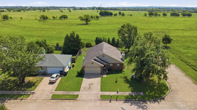 17787 S Santa Fe Street, Mounds, OK 74047