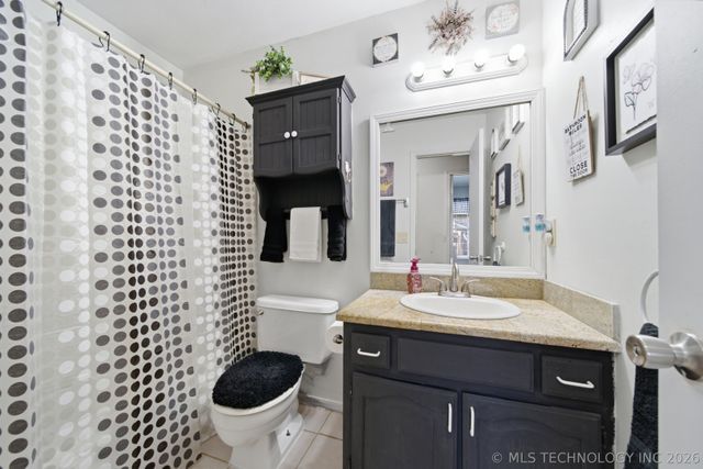 17787 S Santa Fe Street, Mounds, OK 74047