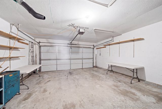 17787 S Santa Fe Street, Mounds, OK 74047