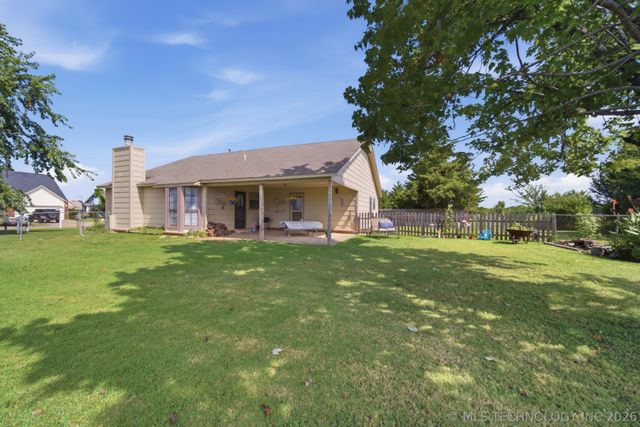 17787 S Santa Fe Street, Mounds, OK 74047