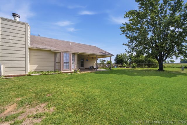 17787 S Santa Fe Street, Mounds, OK 74047
