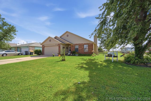 17787 S Santa Fe Street, Mounds, OK 74047