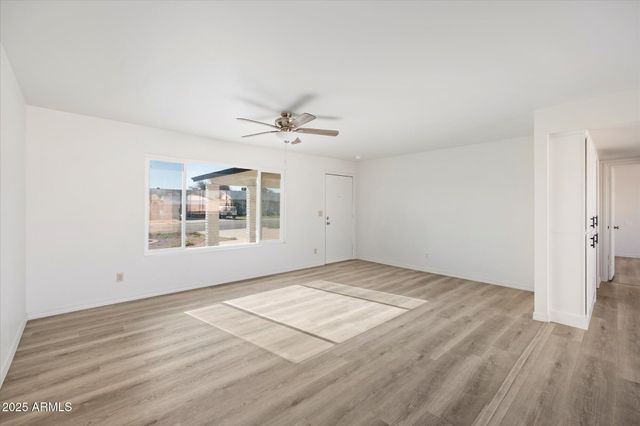 602 W YALE Drive, Tempe, AZ 85283