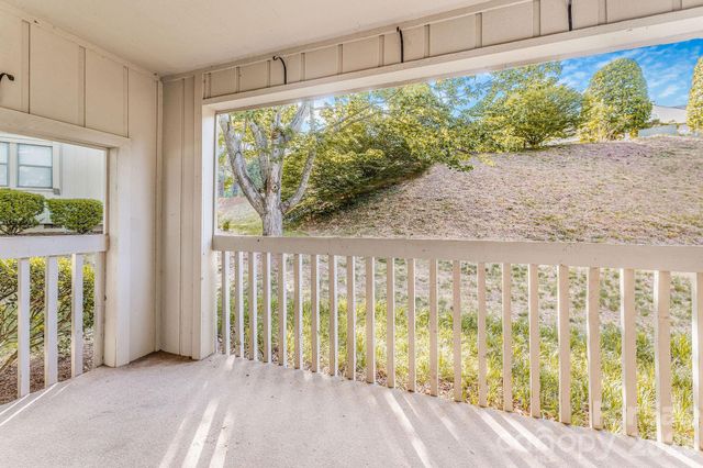 1801 Abbey Circle, Asheville, NC 28805