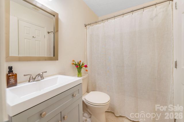 1801 Abbey Circle, Asheville, NC 28805