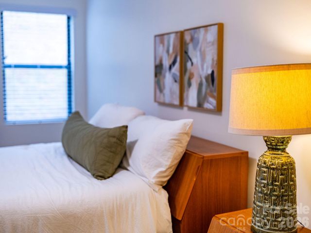 1801 Abbey Circle, Asheville, NC 28805