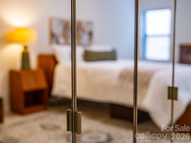1801 Abbey Circle, Asheville, NC 28805