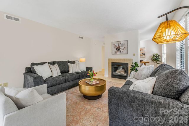 1801 Abbey Circle, Asheville, NC 28805
