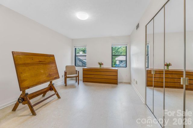 1801 Abbey Circle, Asheville, NC 28805
