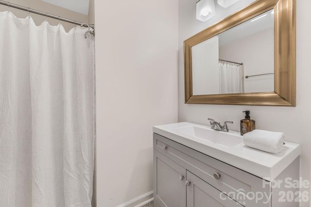 1801 Abbey Circle, Asheville, NC 28805