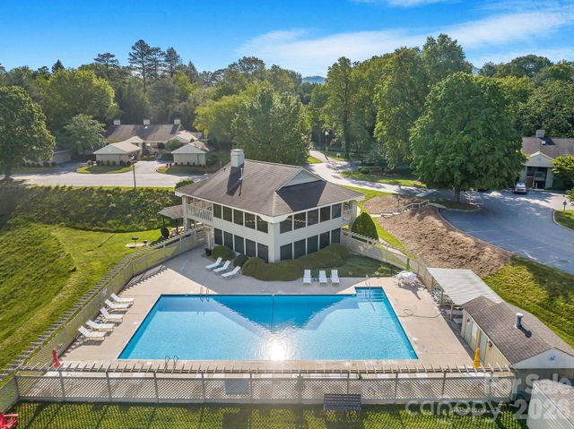 1801 Abbey Circle, Asheville, NC 28805