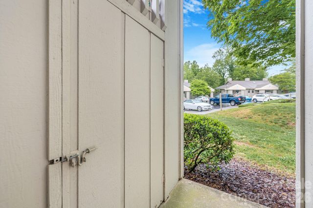 1801 Abbey Circle, Asheville, NC 28805