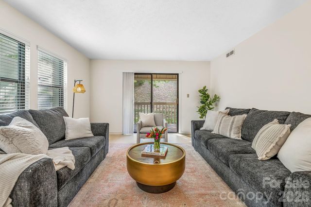 1801 Abbey Circle, Asheville, NC 28805