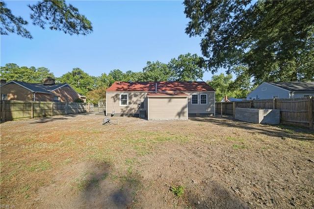 620 72nd ST, Newport News, VA 23605