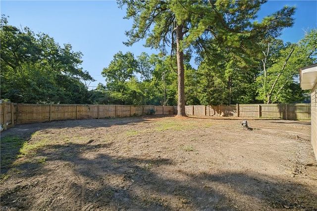 620 72nd ST, Newport News, VA 23605