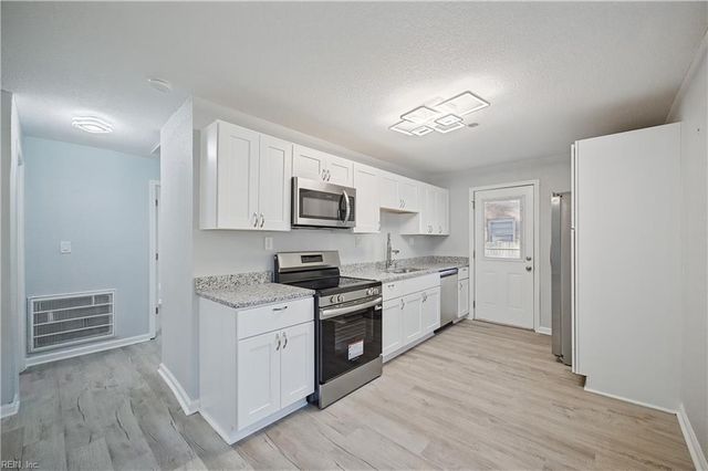 620 72nd ST, Newport News, VA 23605