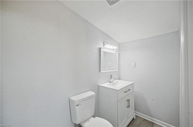 620 72nd ST, Newport News, VA 23605